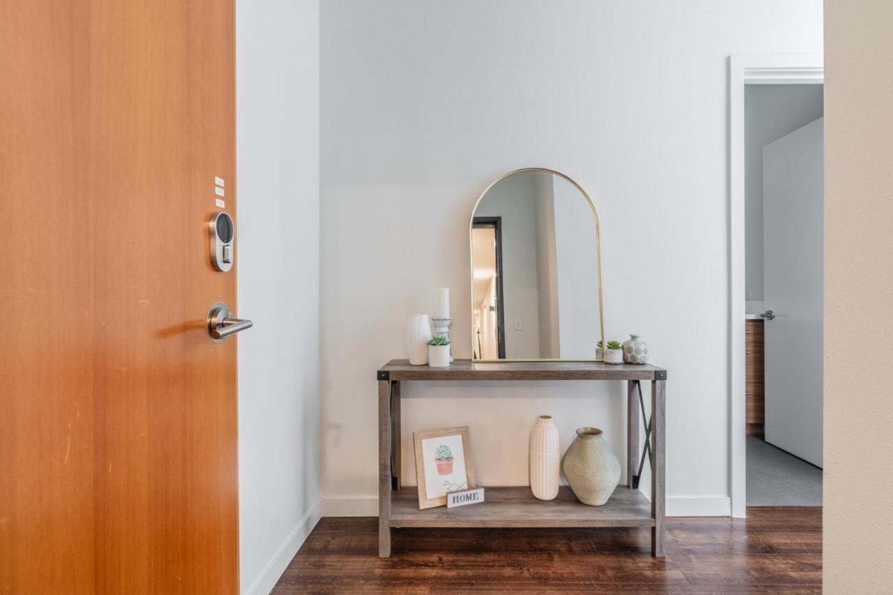 Close Downtown Modern Apartment - Pet Friendly, Wifi, Rooftop Views Seattle Extérieur photo