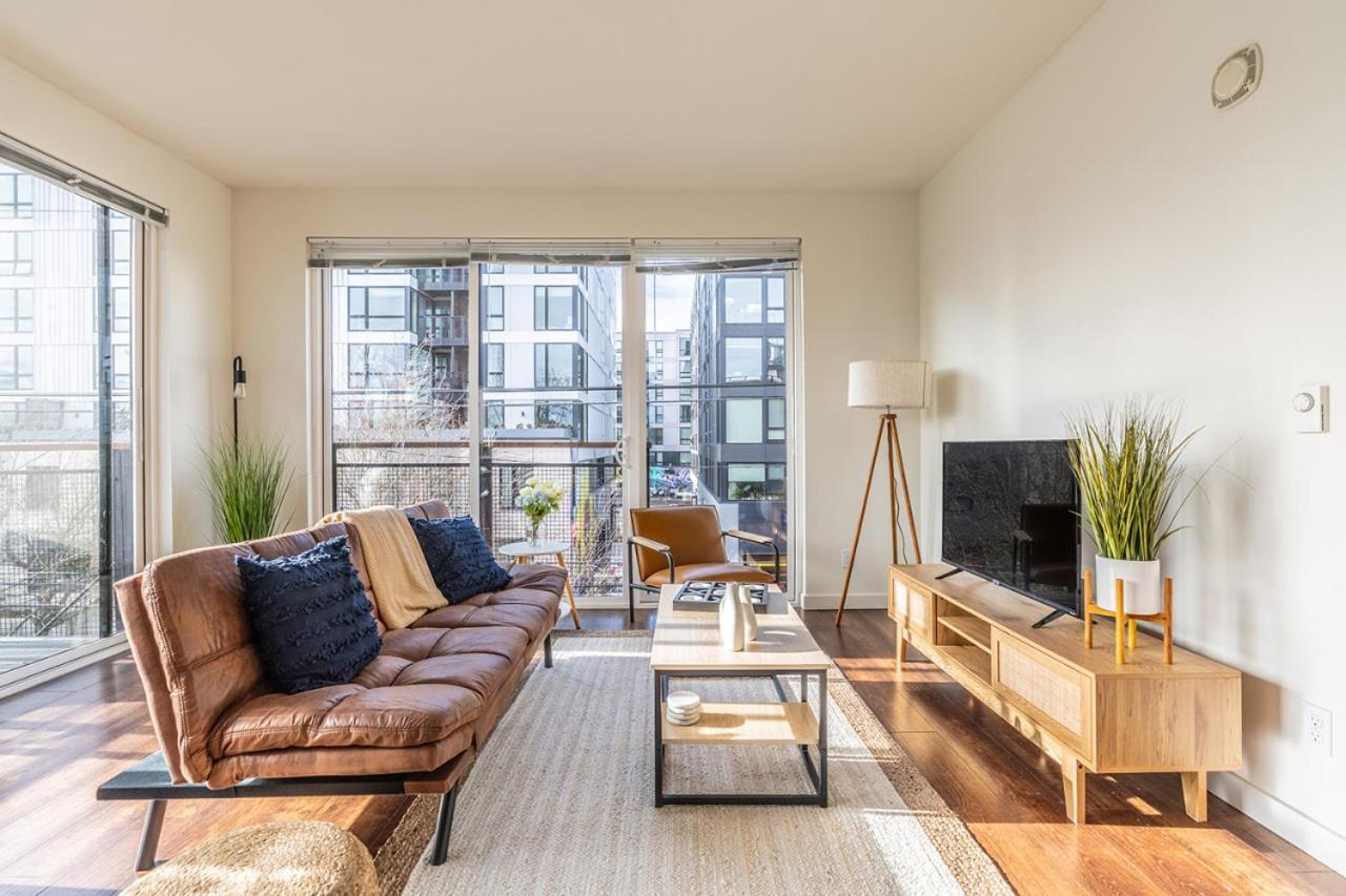 Close Downtown Modern Apartment - Pet Friendly, Wifi, Rooftop Views Seattle Extérieur photo